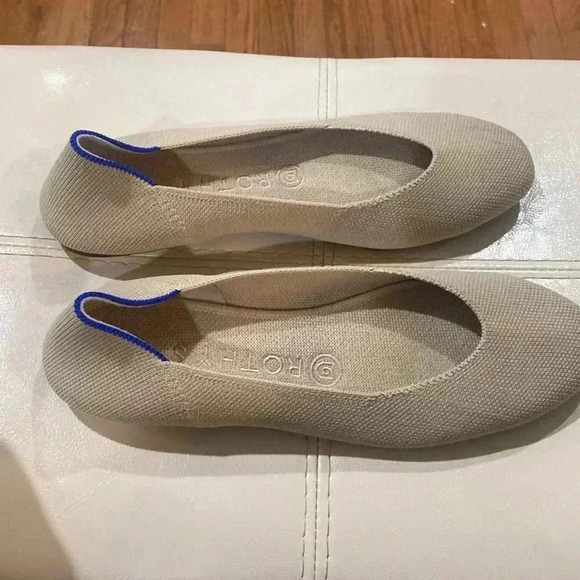 Rothy’s Ecru Round Toe Ballet Flats Sz 7.5 - Picture 3 of 6